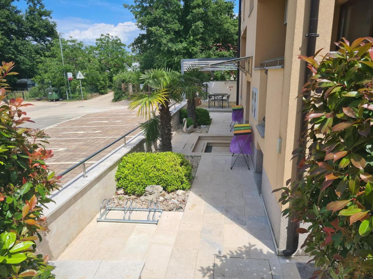Apartments Jukic ポレッチ エクステリア 写真