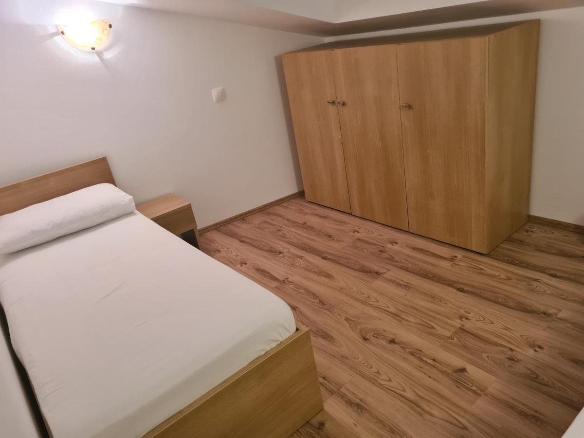Apartments Jukic ポレッチ エクステリア 写真